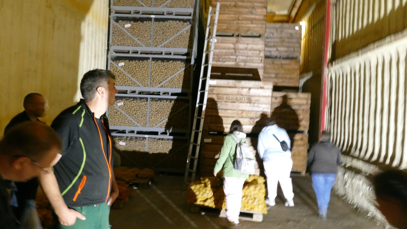 2026 06 09 Ausflug ABL Kartoffeln 19 Mittel
