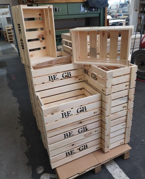 Holzkisten