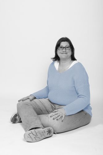 Es ist ein Foto von Nadine Lambrecht zu sehen